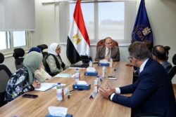 رئيس هيئة الدواء يعقد اجتماعًا مع شركة بيوجينيرك لتعزيز التعاون الدوائي