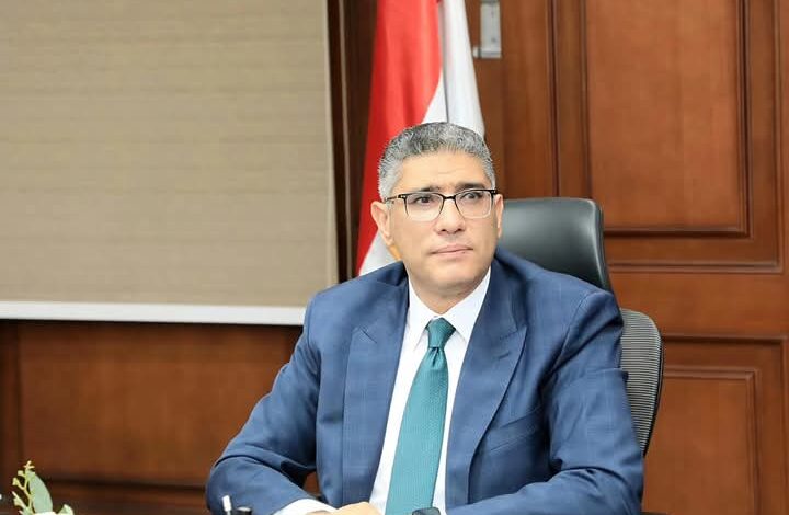 محافظ الجيزة: ضبط ٢٢٥٨ قضية تموينية بإجمالي ٦٣٥ طن