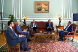 وزير الخارجية يستقبل المرشح المصري لمنصب مدير عام اليونسكو. 