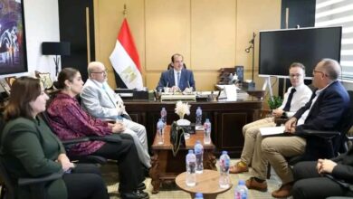 نائب الصحة يجتمع بوفد اللجنة الدولية للاعتماد في مكافحة المضادات الحيوية. 