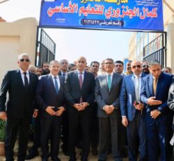 وزير التربية ومحافظ الجيزة يفتتحان ٣ مدارس جديدة بالمحافظة. 