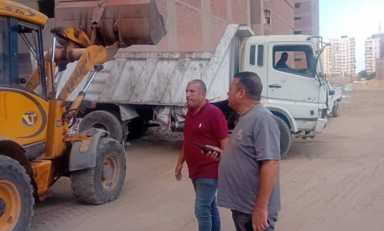 مدينة بنها بالقليوبيه.... ايقاف اعمال بناء مخالف بمنطقه الزهور بالفلل.