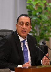 رئيس الوزراء يبدأ جولة ميدانية لتفقد وافتتاح عدد من المشروعات بالمنوفية