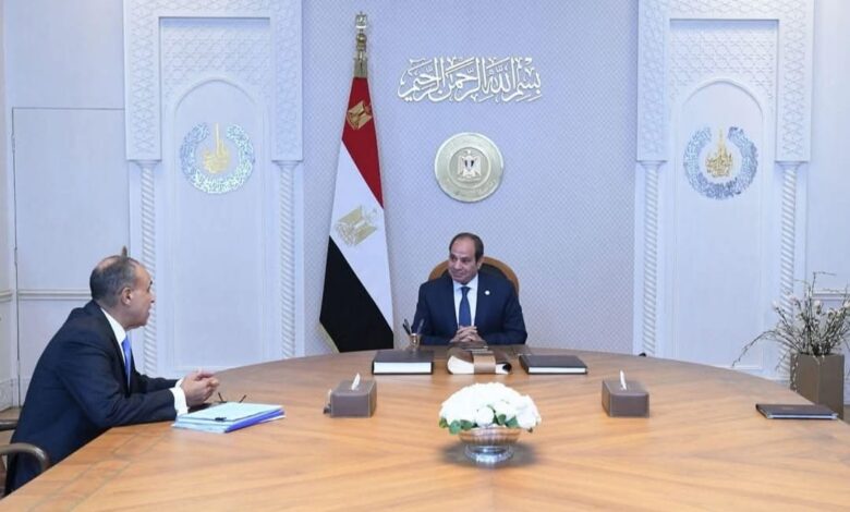 إجتمع الرئيس عبد الفتاح السيسي، اليوم، مع الدكتور بدر عبد العاطي وزيرالخارجية.