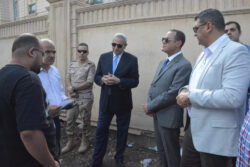 محافظ الغربية ومدير الأمن يتابعان ميدانيًا السيطرة على حريق بمصنع سجاد في سمنود
