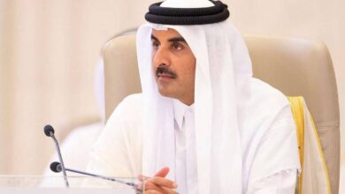 أمير قطر يشارك في مراسم تشييع ضحا/يا الهجو/م_الإسرا/ئي/لي على الدوحة