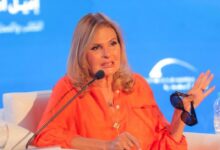 الفنانة يسرا  مسيرة الأمير طلال تستحق التسجيل في فيلم وثائقي