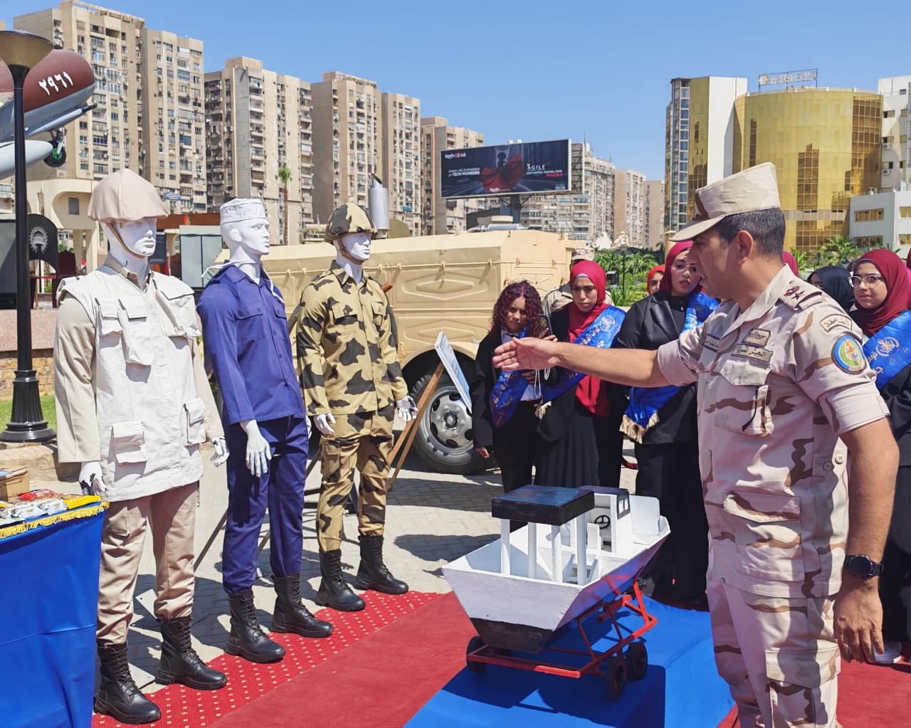 جامعة الإسكندرية تنظم زيارة لطلابها إلى بانوراما حرب أكتوبر لتعزيز الانتماء الوطنى