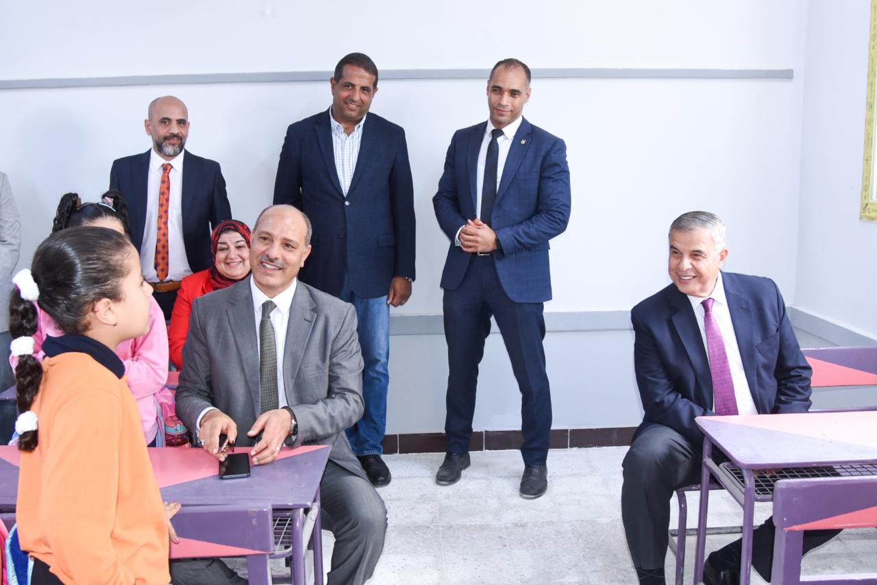 محافظ الإسكندرية يفتتح مدرسة الشهيد أحمد شيبوب بعد تطويرها