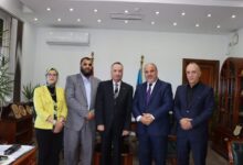 نائب رئيس جامعة الإسكندرية يستقبل وفدًا ليبيًا لبحث التعاون الأكاديمي والبحثى
