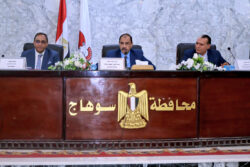 محافظ سوهاج ومحافظ قنا يشاركان في الاجتماع التنسيقي للمرحلة المقبلة لبرنامج التنمية المحلية بصعيد مصر