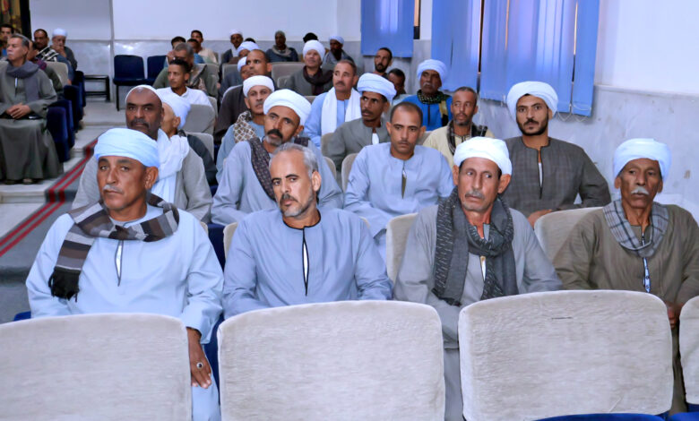 محافظ سوهاج يشهد احتفالية تخريج مدارس المزارعين الحقلية ضمن مشروع تحديث تقنيات الري
