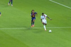 راموس يقتنص الانتصار القاتل.. باريس يلدغ برشلونة في الوقت القاتل بدوري الأبطال