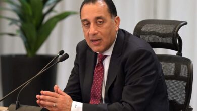 "رئيس الوزراء يُهنئ وزير الدفاع بذكرى نصر أكتوبر" 