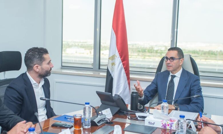 وزير الإستثمار يلتقى وفد شركة "LDV" لبحث سبل تعزيز الشراكات الاستثمارية.