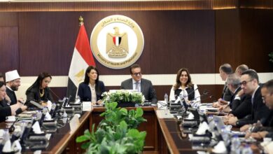 وزير الصحة يترأس الإجتماع الدوري للمجموعة الوزارية للتنمية البشرية ويهنئ الدكتور خالد العناني بفوزه مديرًا عامًا لليونسكو.