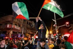 إحتفالات في شوارع غزة بوقف الحر-ب وهتافات شكر للرئيس السيسي والجيش المصري