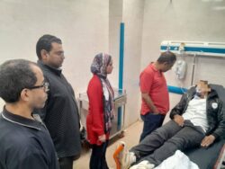 وكيل صحة اسيوط للشؤون العلاجية يتفقد مستشفى منفلوط موجها بتطبيق مواعيد الزيارة لراحة المرضي .