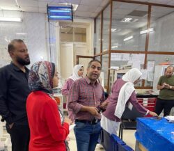 جولة مفاجئة لوكيل الشئون العلاجية باسيوط لمتابعة سير العمل بمستشفى النساء والولادة والأطفال موجهاً الشكر للأطقم الطبية ومؤكداً علي أهمية التدريب