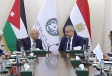 القاهرة وعمان تبحثان آفاق التعاون الاقتصادي وفرص الاستثمار المشترك.