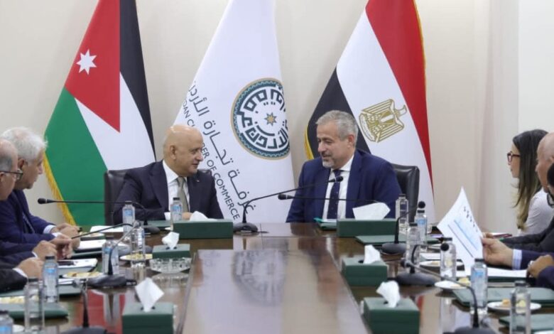 القاهرة وعمان تبحثان آفاق التعاون الاقتصادي وفرص الاستثمار المشترك.