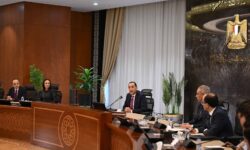 رئيس الوزراء: مصر أدت واجبها بمنتهي القوة والشفافية والشرف والحكمة والنزاهة في القضية الفلسطينية منذ أول يوم. 