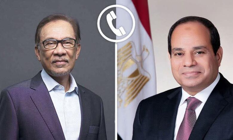 الرئيس السيسي تلقي اليوم إتصالًا هاتفيًا من السيد أنور إبراهيم رئيس وزراء ماليزيا