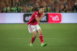 قبل مواجهة الاتحاد.. الأهلي يفقد محمد شريف بعد إصابته في إفريقيا