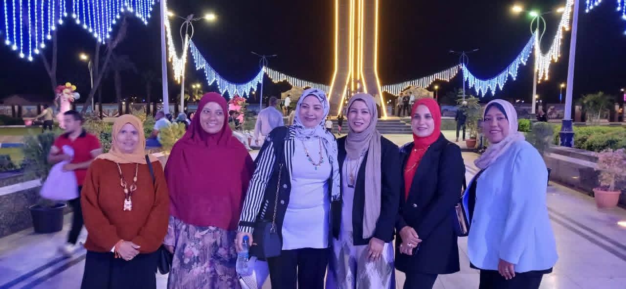محافظ السويس مع شعب السويس بكل فخر...يوقد شعلة النصر