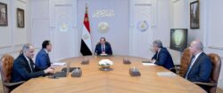 الرئيس السيسي إجتمع اليوم مع مدبولي، ووزير السياحة والآثار،و محمد السعدي