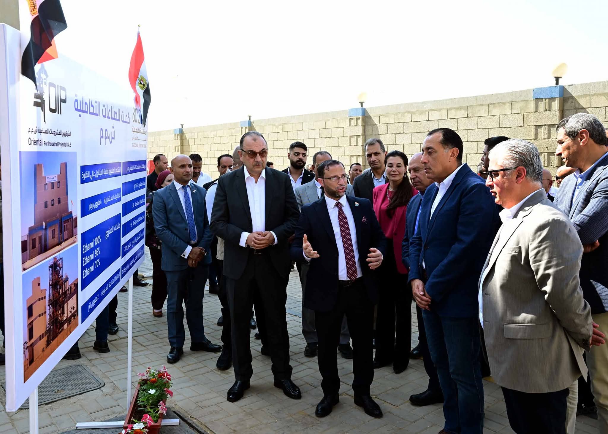 مدبولي يفتتح مشروعات صناعية وخدمية كبرى بالسويس والسخنة