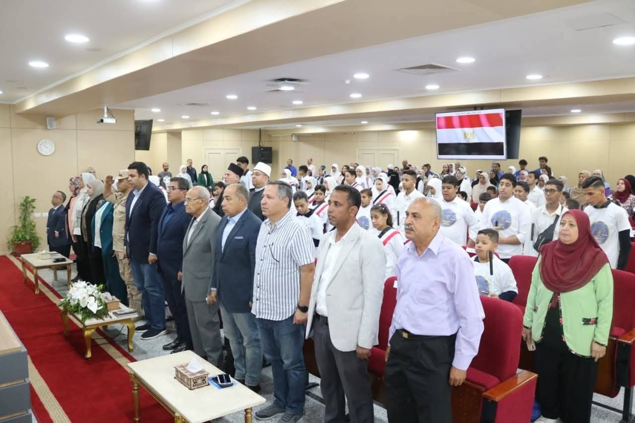 السويس تحتفل باليوم العالمي للعصا البيضاء دعمًا لأصحاب الهمم