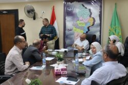 محافظ القليوبية يعقد اللقاء الجماهيري بشبين القناطر لحل مشكلات المواطنين. 