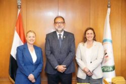 الهيئة القومية للغذاء يلتقي بالمستشارين الزراعي والتجاري بالسفارة النيوزيلندية