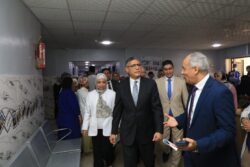 محافظ الجيزة يفتتح وحدة الرعاية المتوسطة والداخلي بمستشفى أكتوبر المركزي. 