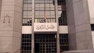 القضاء الإداري بالقليوبية يحسم طعون مرشحي انتخابات مجلس النواب 2025. القضاء الإداري بالقليوبية يحسم طعون مرشحي انتخابات مجلس النواب 2025. أصدرت محكمة القضاء الإداري بالقليوبية، اليوم الثلاثاء، أحكامها في عدد من الطعون المقدمة على قرارات استبعاد المرشحين من الكشوف الانتخابية، وجاءت القرارات كالآتي تم رفض الطعون المقدمة من: 1- محمد حسن رضوان أحمد 2- محمد أحمد محمد صادق 3- فتحي رفاعي فتحي رمضان 4- علاء عماد علي صبيح 5- أشرف جابر صالح 6- محمد شحته فوزي مختار أبو تريكة إحالة الطعن المقدم من ماجد ميخائيل حكيم رزق وأحمد غنيم عبد الخالق غنيم ضد مصطفى مجاهد إلى محكمة القضاء الإداري بالقاهرة للاختصاص (القائمة الوطنية). قبول الطعن الوحيد المقدم من كريم عز العرب محمد إبراهيم وتم إلغاء قرار استبعاده وعودته إلى الكشوف الانتخابية بدائرة بنها وكفر شكر. القضاء الإداري بالقليوبية يحسم طعون مرشحي انتخابات مجلس النواب 2025.