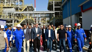 رئيس الوزراء يفتتح مشروع استرجاع الغازات بشركة "النصر للبترول"