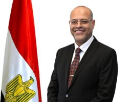 السبت المقبل إجازة رسمية مدفوعة الأجر للعاملين بالقطاع الخاص بمناسبة افتتاح المتحف المصري.