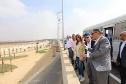 محافظ الجيزة يستقبل مستشار رئيس الجمهورية لمتابعة الاستعدادات النهائية بالطرق والمحاور المؤدية الي المتحف المصري الكبير.