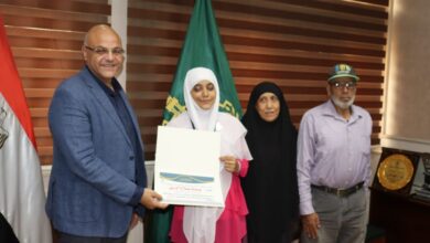 محافظ القليوبية يكرم "بسملة وتغريد" بعد فوزهما في "تحدي القراءة العربي"