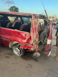 تصادم ميكروباص مع ملاكي على طريق القاهرة الصحراوى كان محملا بفتيات عاملات.