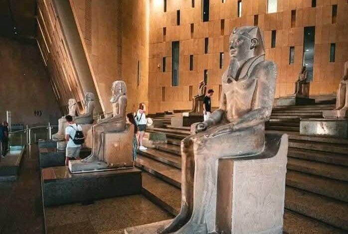 المتحف المصري الكبير حيث تلمع كنوز توت عنخ امون وتستيقظ الملوك فى الأول من نوفمبر.