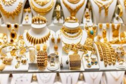 أسعار الذهب تواصل التراجع في مصر