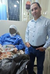 "معجزة الـ150 غرزة: طبيب ينقذ فتاة من ذبح قريبها في ثواني!"
