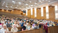 رئيس جامعة طنطا يتابع انتظام العملية التعليمية بكلية التجارة 