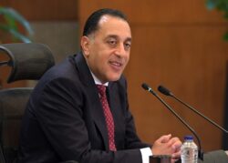 محافظ سوهاج يهنئ رئيس الوزراء بمناسبة الذكرى الـ " 52 " لانتصارات أكتوبر المجيدة