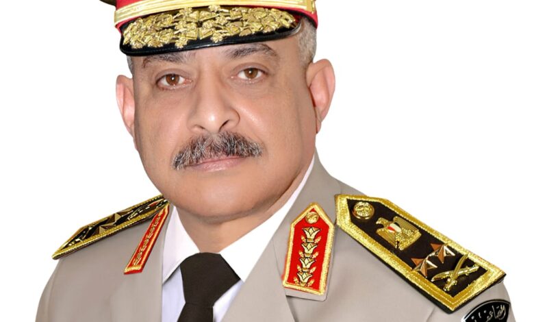 محافظ سوهاج يهنئ وزير الدفاع بمناسبة الذكرى الـ " 52 " لانتصارات أكتوبر المجيدة
