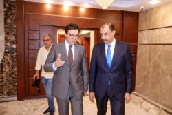 محافظ سوهاج يستقبل وزير الثقافة في زيارته للمحافظة