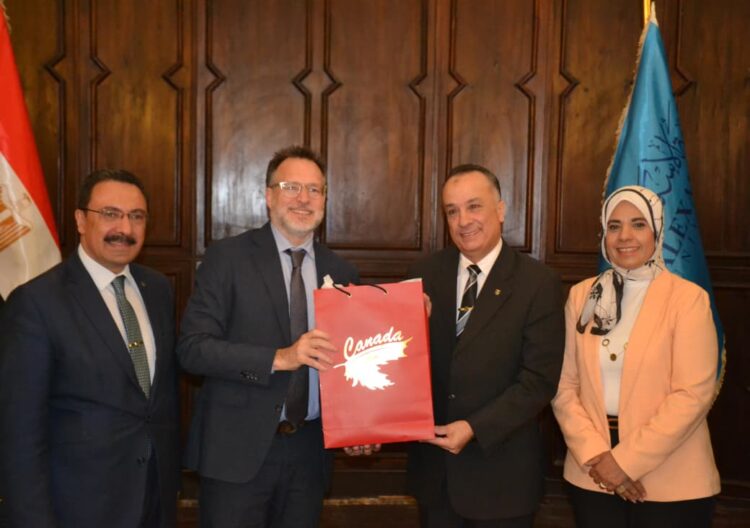 جامعة الإسكندرية تستقبل سفير كندا بالقاهرة لبحث آفاق التعاون الأكاديمي والبحثي