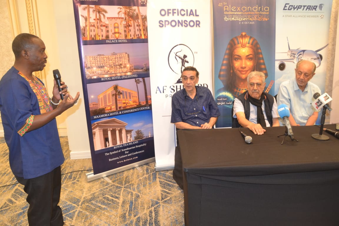 رضا الباهي بندوة تكريمه بالإسكندرية السينمائي السينما المصرية مهمة فى حياتي